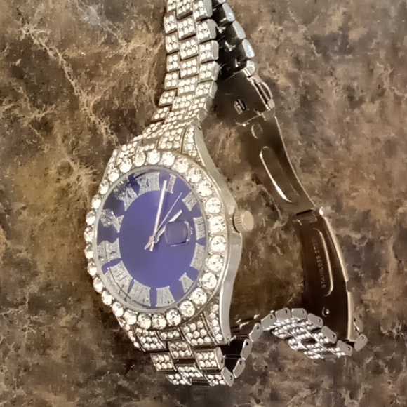 Custom watch - Picture 2 of 4